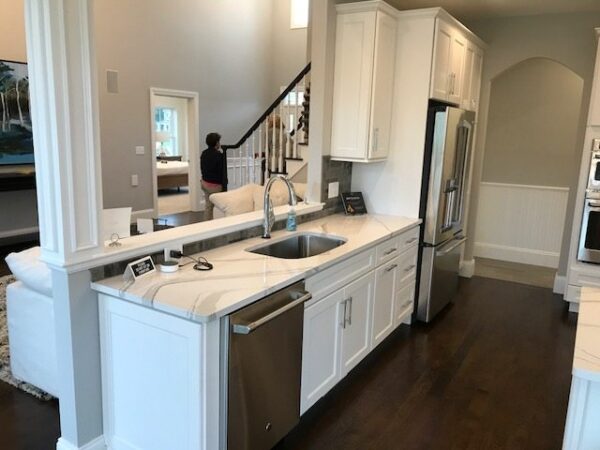 Home of Distinction - Kitchen Cabinet Outlet